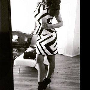 Alice and olivia monaco crochet peplum dress